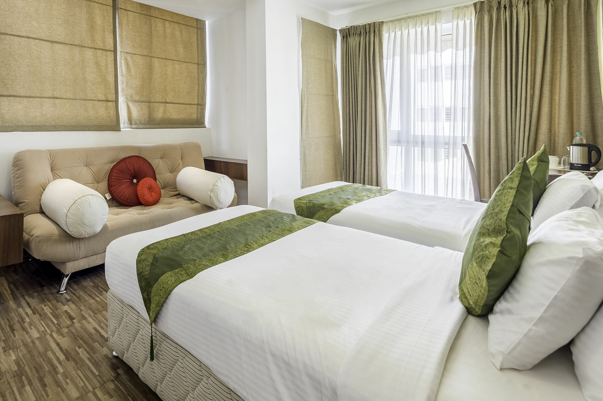 Hotel Treebo Trend J'S Five Two Boutique Chennai Exterior foto