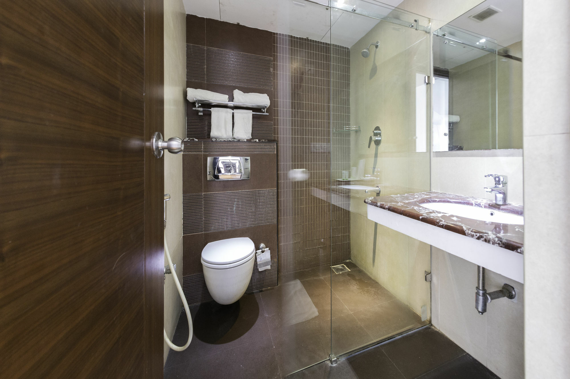 Hotel Treebo Trend J'S Five Two Boutique Chennai Exterior foto